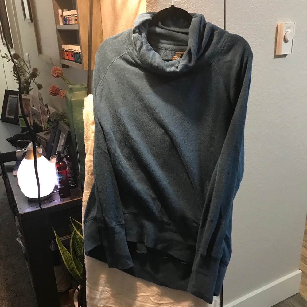 Zella cowl neck sweatshirt